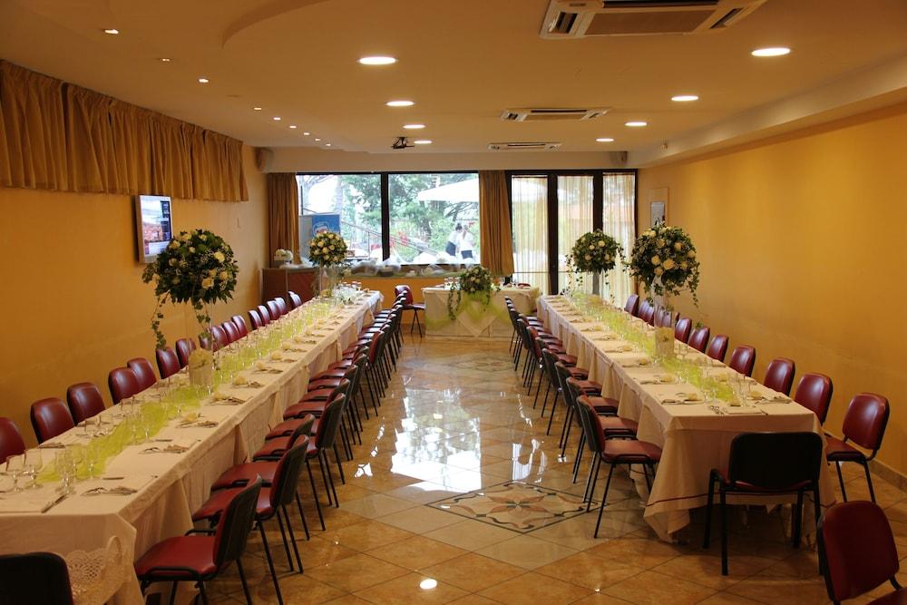 Ranch Palace Hotel Naples Extérieur photo