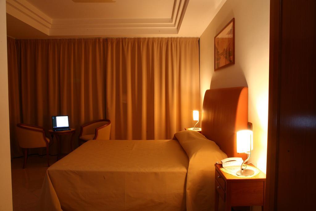 Ranch Palace Hotel Naples Extérieur photo