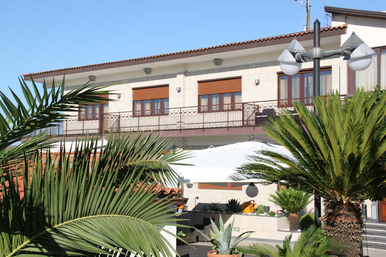 Ranch Palace Hotel Naples Extérieur photo